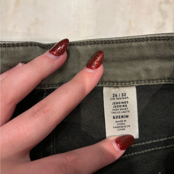 Army Green H&M Jeggings Size 26W x 32L. - Picture 3 of 7